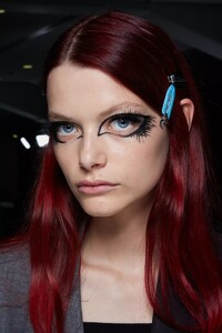 backstage-defile-givenchy-printemps-ete-2022-paris-coulisses-22.thumb.jpg.d2c9dd4f9913ad09a370f79ea8a0a202.jpg