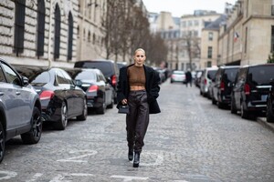 caroline-daur-arrives-at-hermes-women-s-runway-show-at-paris-fashion-week-03-04-2023-5.jpg