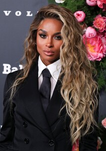 ciara-baby2baby-gala-2022-2.jpg