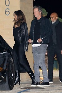 cindy-crawford-and-rande-gerber-leaves-late-dinner-with-friends-at-nobu-in-malibu-02-18-2023-3.jpg