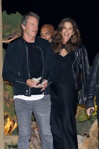 cindy-crawford-and-rande-gerber-leaves-late-dinner-with-friends-at-nobu-in-malibu-02-18-2023-4.jpg