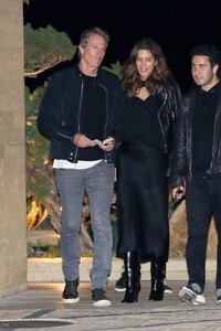 cindy-crawford-and-rande-gerber-leaves-late-dinner-with-friends-at-nobu-in-malibu-02-18-2023-6.jpg