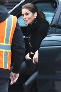 cindy-crawford-arrives-at-nobu-restaurant-in-malibu-03-13-2023-6.jpg