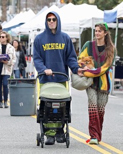 clara-berry-and-kj-apa-out-with-their-baby-and-dog-at-farmers-market-in-los-angeles-01-15-2023-1.jpg