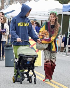 clara-berry-and-kj-apa-out-with-their-baby-and-dog-at-farmers-market-in-los-angeles-01-15-2023-2.jpg
