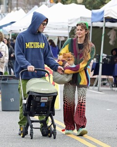 clara-berry-and-kj-apa-out-with-their-baby-and-dog-at-farmers-market-in-los-angeles-01-15-2023-3.jpg