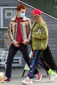 clara-berry-out-and-about-in-vancouver-03-25-2021-2.jpg