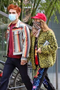 clara-berry-out-and-about-in-vancouver-03-25-2021-6.jpg