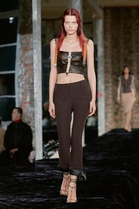 defile-acne-studios-printemps-ete-2022-paris-look-14.thumb.jpg.53a658140c01ac6047ed35d9d7864bce.jpg