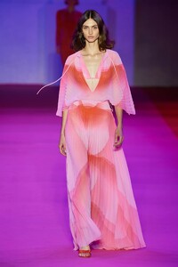 defile-brandon-maxwell-printemps-ete-2022-new-york-look-17.thumb.jpg.41b73b9c6122f9fec9d0fcc69e59ae84.jpg