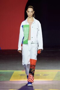 defile-christian-dior-printemps-ete-2022-paris-look-55.thumb.jpg.7c0926f1dffd9c82dd2dd561ed079e81.jpg