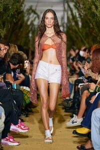 defile-coperni-printemps-ete-2022-paris-look-23.thumb.jpg.c7d54113f1738ff7ee5f69069c6a6681.jpg