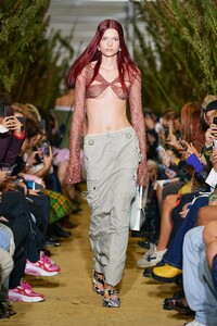 defile-coperni-printemps-ete-2022-paris-look-31.thumb.jpg.a0890075e278913f0e4d8161309c82ae.jpg