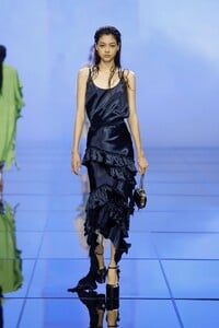 defile-del-core-printemps-ete-2022-milan-look-5.thumb.jpg.2463a4f095d9a99aaed2c9cfee96be6b.jpg