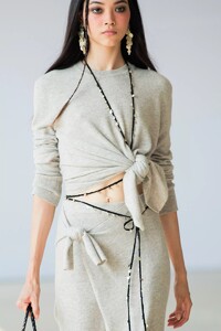 detail-defile-altuzarra-printemps-ete-2022-new-york-detail-8.thumb.jpg.cf3649786ecf208f97c33a17efe3bf9c.jpg