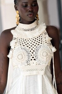 detail-defile-altuzarra-printemps-ete-2022-new-york-detail-98.thumb.jpg.afd274891d459067cec950f51fda3ef1.jpg