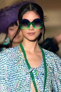 detail-defile-anna-sui-printemps-ete-2022-new-york-detail-15.thumb.jpg.bec07830e392271ddf3b60f7a77b0401.jpg