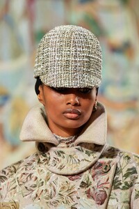 detail-defile-christian-dior-automne-hiver-2021-2022-paris-detail-101.thumb.jpg.07f28e7403d8f7434fee65aec2151980.jpg
