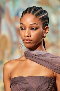 detail-defile-christian-dior-automne-hiver-2021-2022-paris-detail-187.thumb.jpg.663edf6f8d8c336a6e08e6d042e54d9e.jpg