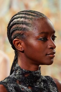 detail-defile-christian-dior-automne-hiver-2021-2022-paris-detail-208.thumb.jpg.8f5582497ec407869290680746e991c2.jpg