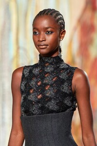 detail-defile-christian-dior-automne-hiver-2021-2022-paris-detail-30.thumb.jpg.e5eb5769194ffa89245a9523572cb715.jpg