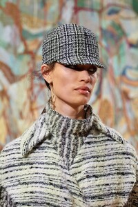 detail-defile-christian-dior-automne-hiver-2021-2022-paris-detail-51.thumb.jpg.72e80022bffa05e222e449b4ee46dff5.jpg