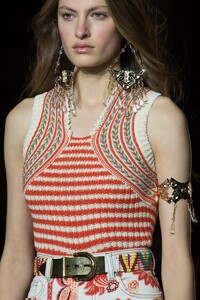 detail-defile-etro-printemps-ete-2022-milan-detail-45.thumb.jpg.e131247583d53ffde91bd4b73fffe61f.jpg