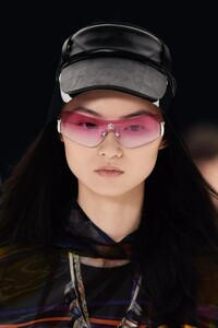 detail-defile-givenchy-printemps-ete-2022-paris-detail-153.thumb.jpg.e095b1c618c659d1a2c5d42ad66e8842.jpg