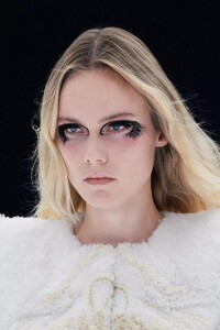 detail-defile-givenchy-printemps-ete-2022-paris-detail-231.thumb.jpg.c489db9a8e7f82c63a90a32e06cc38fb.jpg