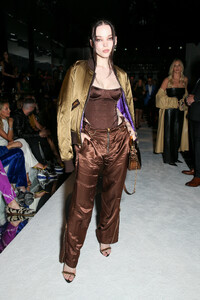 dove_cameron_tom_ford_28429.jpg