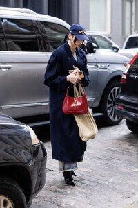 dua-lipa-arrives-at-her-hotel-in-new-york-03-08-2023-3.jpg
