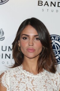 eiza-gonzalez-the-art-of-elysium-heaven-gala-in-la-1-7-2017-4.jpg