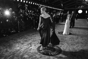 elizabeth-banks-at-vanity-fair-oscar-party-in-beverly-hills-03-12-2023-5.jpg