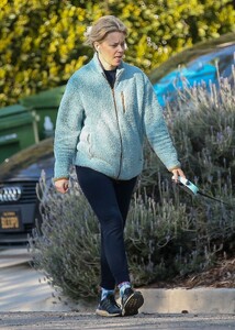 elizabeth-banks-out-with-her-dog-in-west-hollywood-03-16-2023-4.jpg
