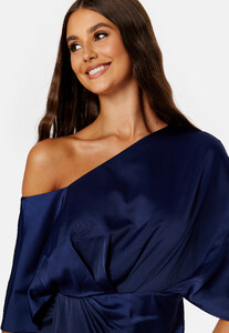 elle-zeitoune-rosalie-gown-cobalt_3.thumb.jpg.863f53cb51eb1e915cdd03d98eb3068e.jpg