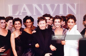 f92_Lanvin--956726024-group.thumb.jpg.183d2e897d04d7c9e6b6b6ca639b8f1b.jpg
