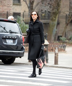 famke-janssen-out-in-new-york-02-12-2023-0.thumb.jpg.d05782a738dd54dba49891599e06db67.jpg