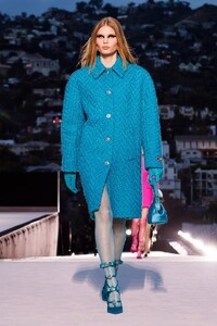 fashionshow-fw23-front-look54.jpg