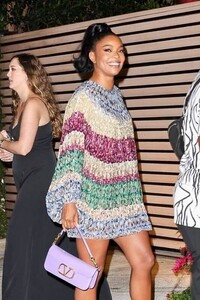 gabrielle-union-arrives-at-a-party-at-art-basel-weekend-in-miami-12-03-2022-3.jpg