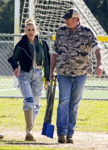 gwen-stefani-and-blake-shelton-out-in-los-angeles-02-26-2023-1.jpg