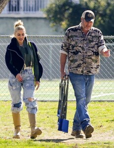 gwen-stefani-and-blake-shelton-out-in-los-angeles-02-26-2023-5.jpg