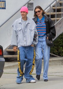hailey-rhode-bieber-and-justin-bieber-out-in-west-hollywood-03-13-2023-3.jpg