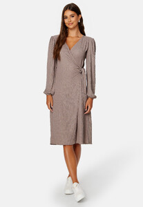 happy-holly-rosey-wrap-dress.thumb.jpg.9491b988f1586d9643f6fec3940f0341.jpg