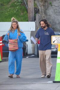 heidi-klum-and-tom-kaulitz-bring-their-dog-to-the-vet-in-studio-city-02-19-2023-5.jpg