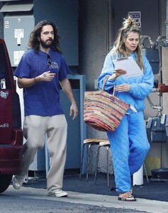 heidi-klum-and-tom-kaulitz-bring-their-dog-to-the-vet-in-studio-city-02-19-2023-8.jpg