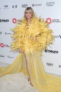 heidi-klum-at-elton-john-aids-foundation-s-31st-annual-academy-awards-viewing-party-in-west-hollywood-03-12-2023-3.jpg