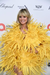 heidi-klum-at-elton-john-aids-foundation-s-31st-annual-academy-awards-viewing-party-in-west-hollywood-03-12-2023-4.jpg