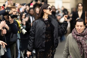 irina-shayk-vivienne-westwood-fashion-show-in-paris-03-04-2023-4.jpg