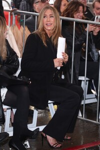 jennifer-aniston-at-courteney-cox-s-walk-of-fame-ceremony-in-hollywood-02-27-2023-1.jpg