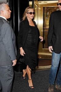 jennifer-aniston-night-out-in-new-york-03-21-2023-3.jpg